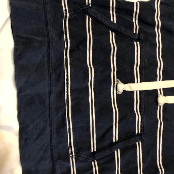 Hollister, S, hooded T-shirt - Picture 4 of 4